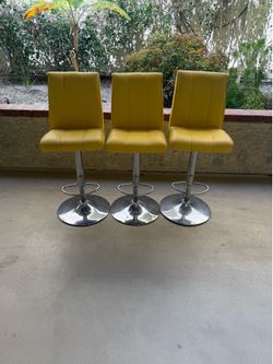 3 yellow bar stools / chairs barstools pickup in Hollywood