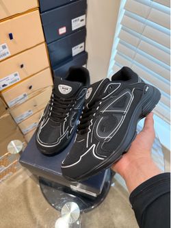 Black Dior b30 size 44