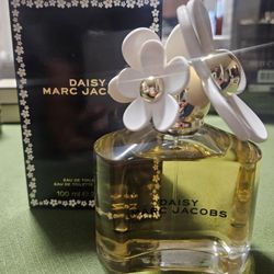 Marc Jacobs Daisy 3.3 Oz Women's Eau de Toilette