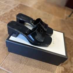 Gucci rubber sandals 