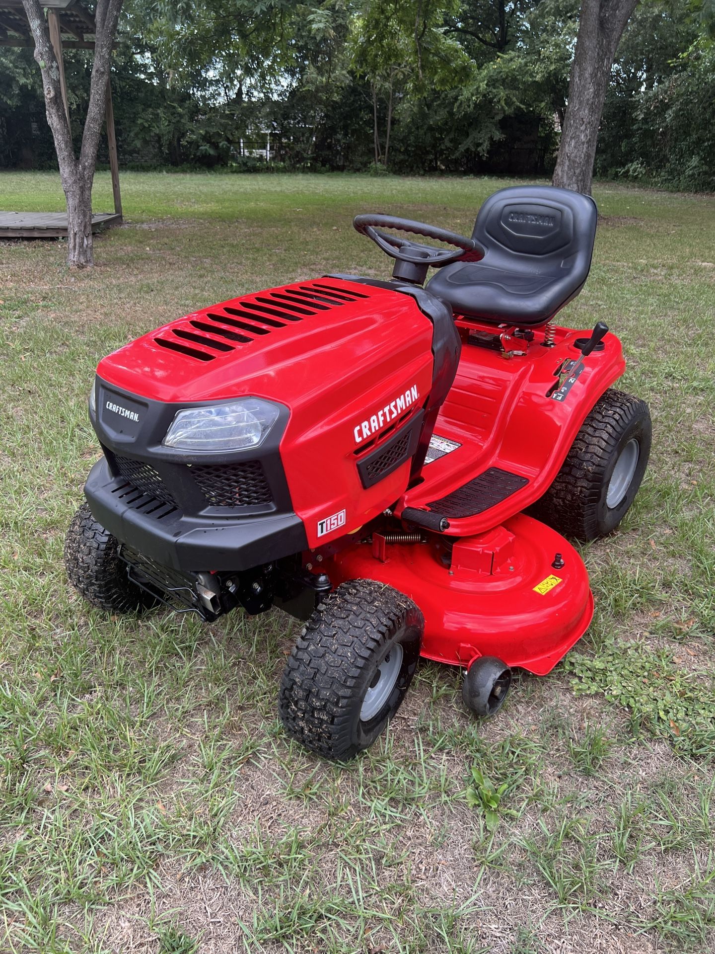 Craftsman T150 riding mower 46"