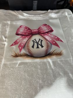 New York Yankees Pink bow And baseball Tshirt