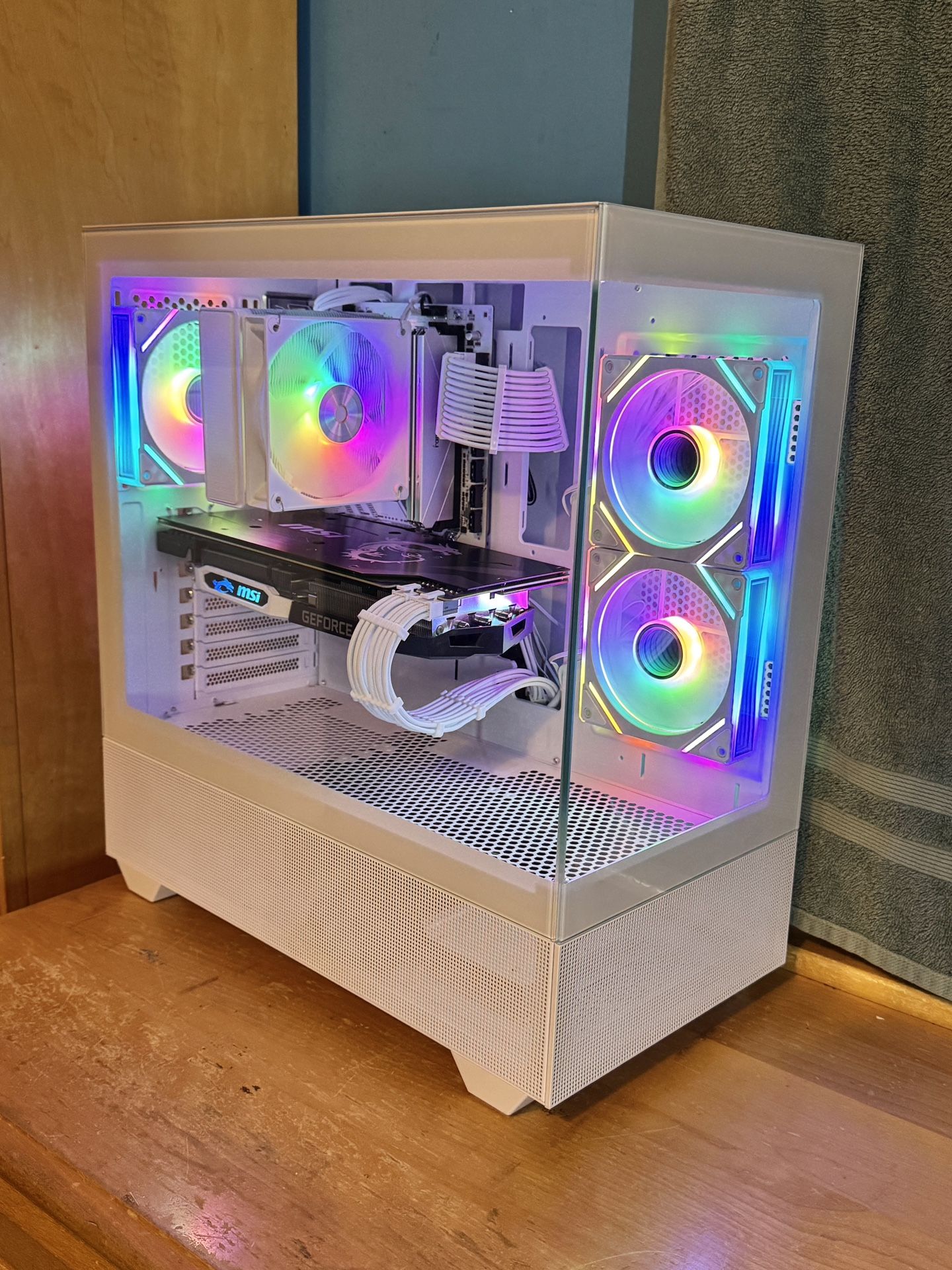 White RTX Gaming PC - 32GB Ram, 1TB NVMe, Ryzen 5, Nvidia