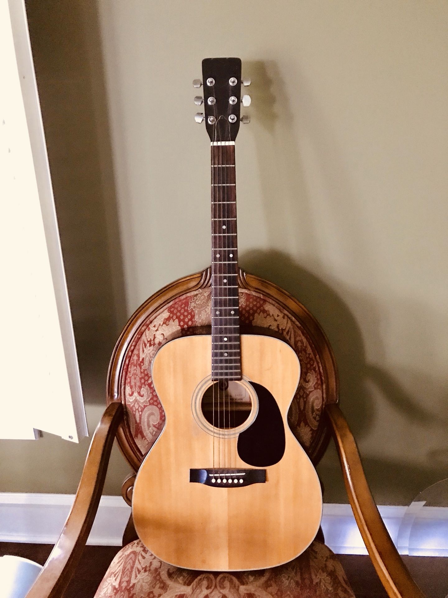 Vintage 1970’s univox acoustic guitar