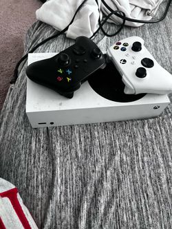 Xbox 2 controllers