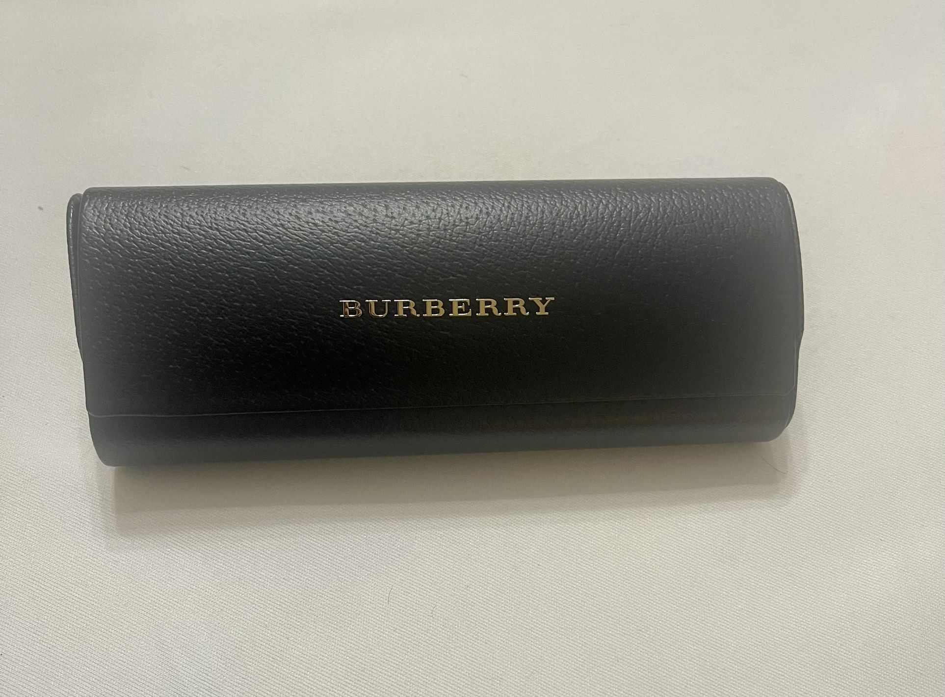 Burberry eyeglass/sunglass case