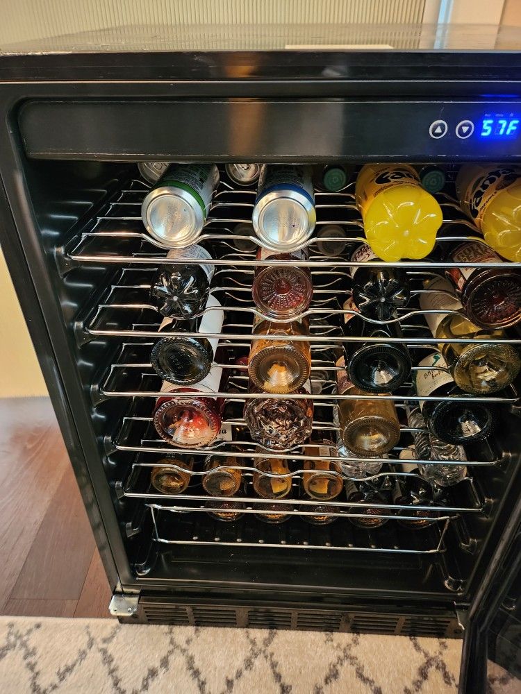 50 Bottle Wine cooler in stainless Steel for Sale in Puyallup, WA OfferUp