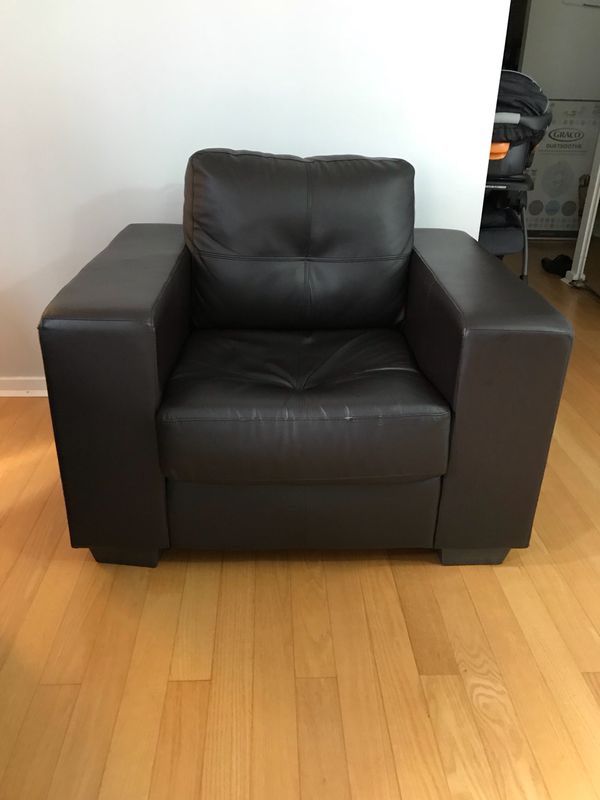 Italian style living room chair