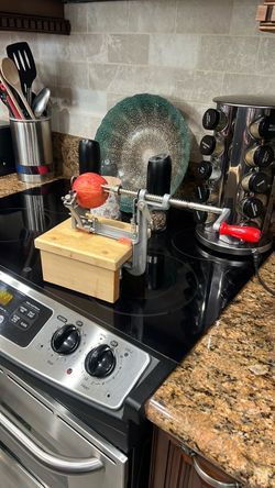 Pampered chef apple peeler