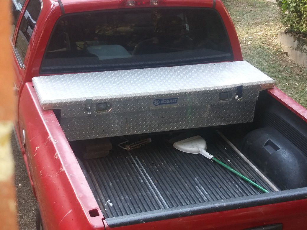 kobalt truck tool box