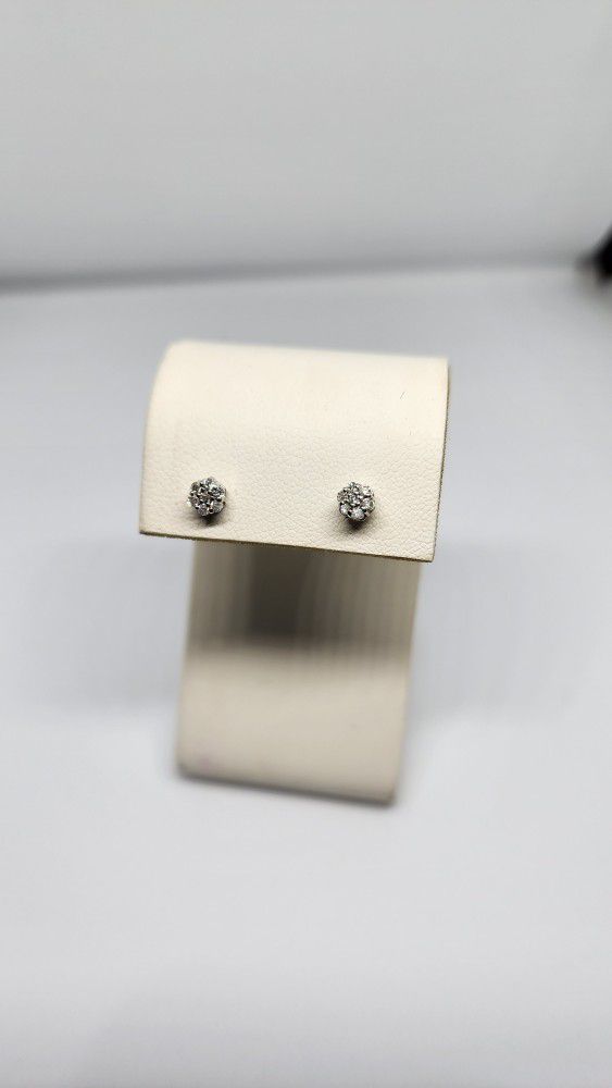 White Gold 14k Diamond Flower Earrings