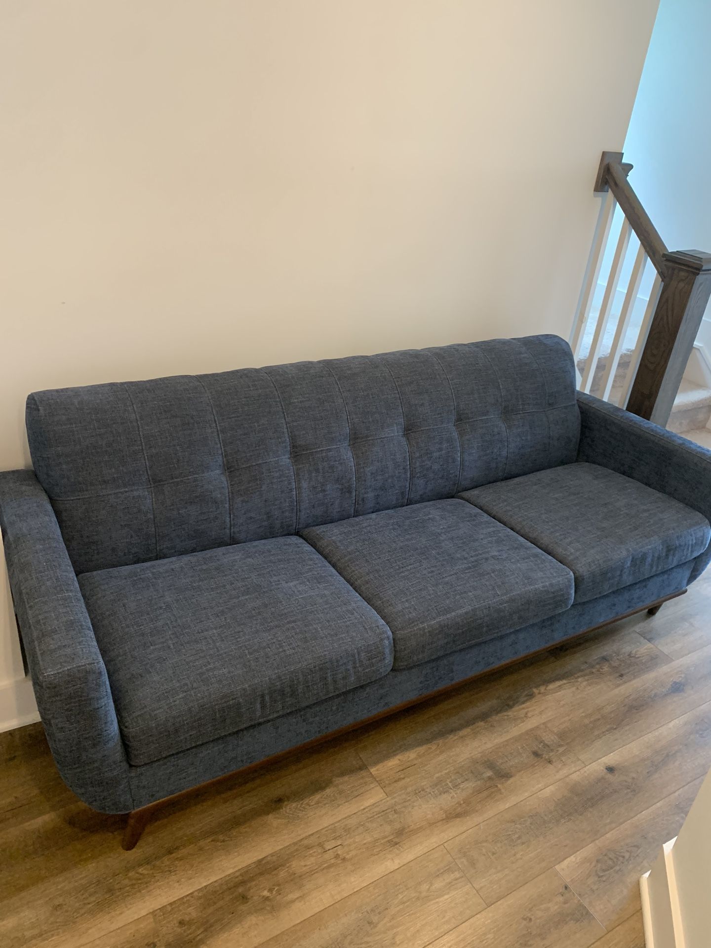 Beautiful Dark Blue Couch FREE DELIVERY‼️