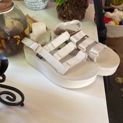 Never Worn Size 8 Teva Platforms