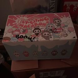 AUTHENTIC-THE MONSTERS-MACARON *FULL SET*