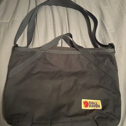 Fjäll Räven Tote Bag
