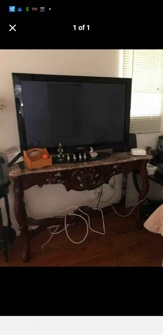 32 Inch Samsung TV A Granite