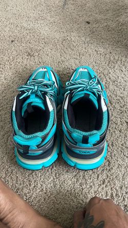 Balenciaga tracks size 43