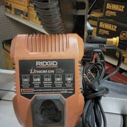 RIDGID LITHIUM ION 12V CHARGER 