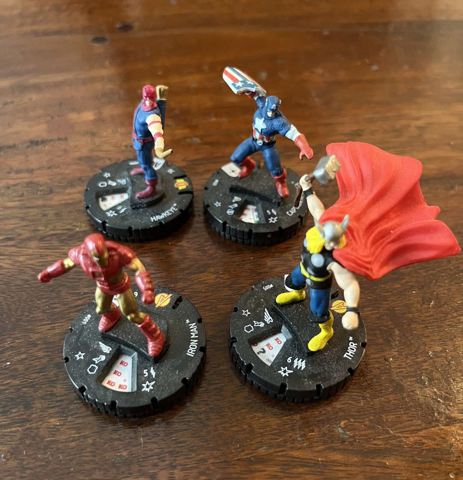 Marvel Avengers Mini Figures! Iron Man, Captain America, Thor, Hawkeye Tabletop Miniature Heroclix Figurines!