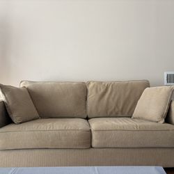 Comfy Couch /sofa
