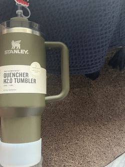 40 oz Hearth& Hand Stanley Tumbler