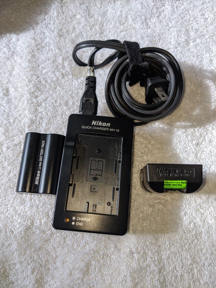 Nikon MH-18 Quick Charge and rechargeable battery