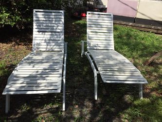 Lounge Chairs 2 Solid Metal nice
