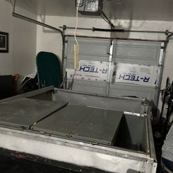 Trailer/ 1/2 Pop Up Camper 