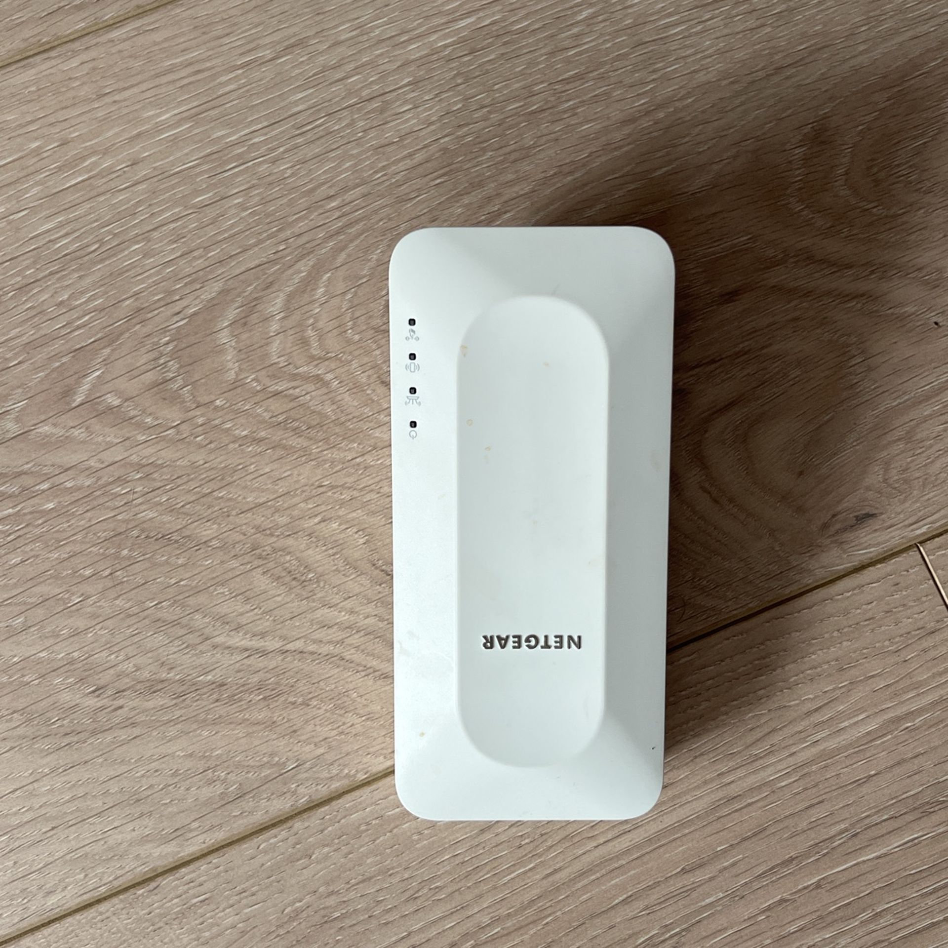 Netgear Ax1800 mesh extender EAX15
