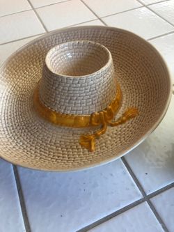Dipping hat for chips and salsa