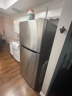 LG REFRIGERATOR