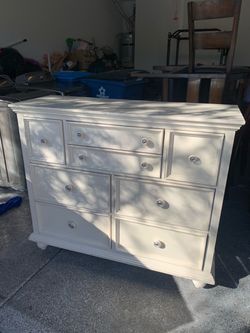 Dresser