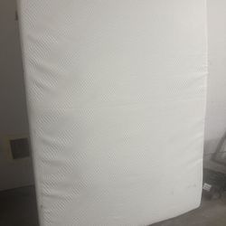 FULL SIZE MEMORY FOAM MATTRESS WITH FREE DELIVERY 