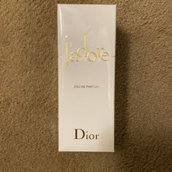 Dior J'adore Eau de Parfum Spray 1.7OZ