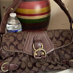 Purse Brand New Brown With Gold Buckles Shoulder Pues 