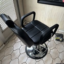 Artist Hand Barber Chair 