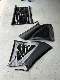 LIKE NEW! 2007-2018 Jeep Wrangler JK (4-Door) Soft Top Set