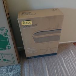 HALO Bassinet Swivel Sleeper