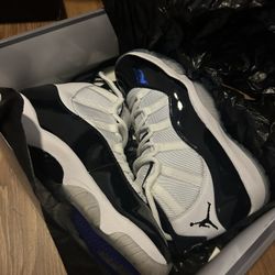 Concord 11 Size 10 Mint Condition