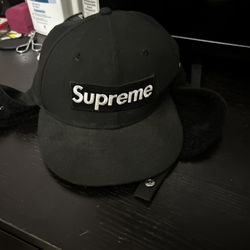 Supreme Fitted hat