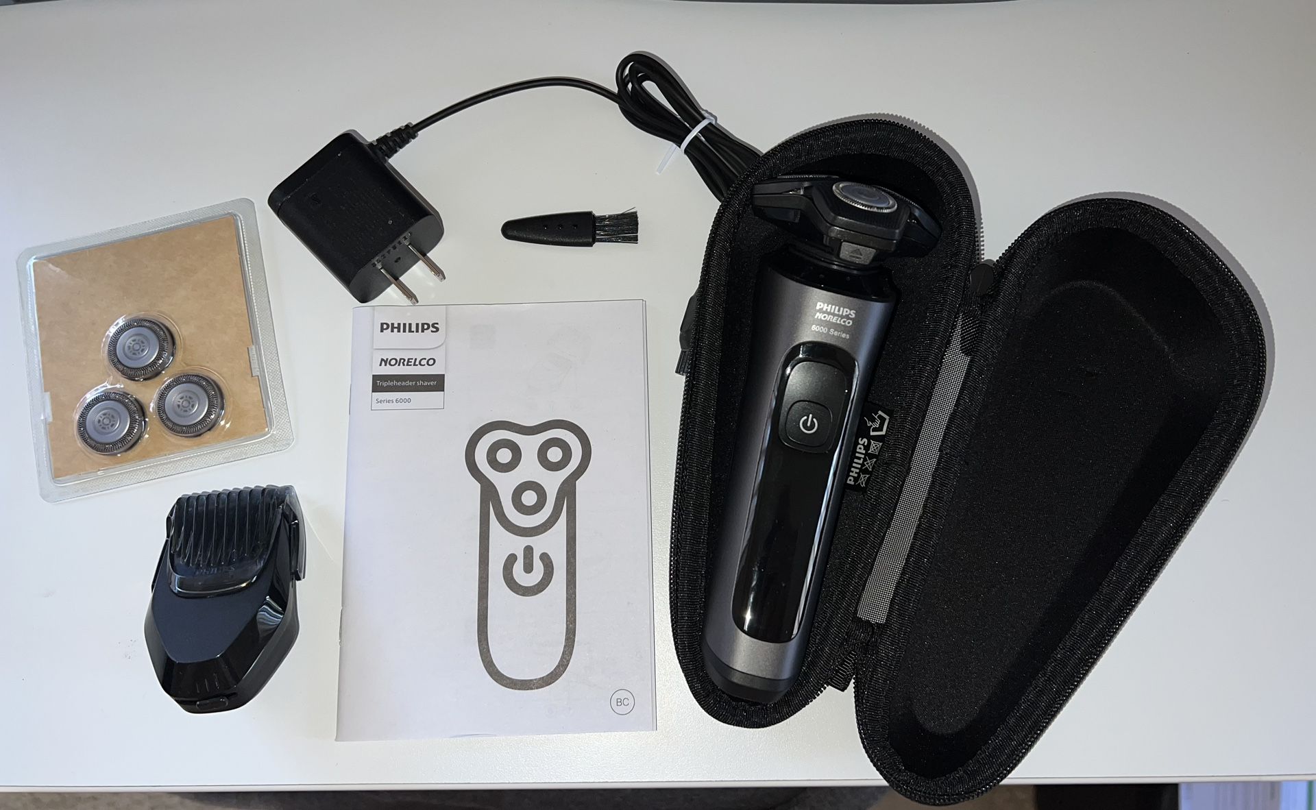 Philips Norelco Electric Shaver, Beard Trimmer, S6600
