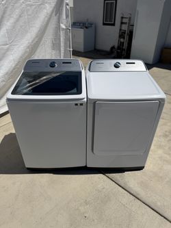 Samsung washer and gas dryer • free local delivery