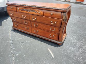 ✨🔥 ASHLEY FURNITURE CHATEAU FRONTENAC  🥰 ONLY $99! 🔥✨