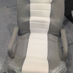 Gaming chair - Folds Flat, swivels