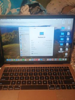 Apple MacBook Air 13-Inch Gold