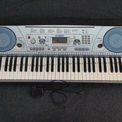 Yamaha PSR-275 61-Key Keyboard