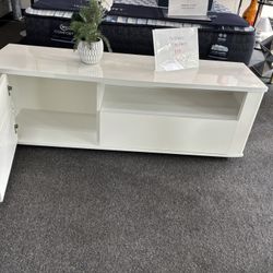 53” TV STAND WHITE GLOSSY ON SALE ‼️