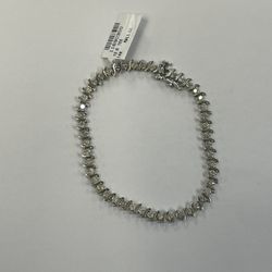 14KWG 8” Apprx 2.25CTW Tennis Bracelet 