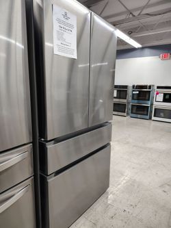 $899 (THIS WEEK ONLY: 50% OFF FRENCH 4 DOORS) LG Counter-Depth French 4 Door