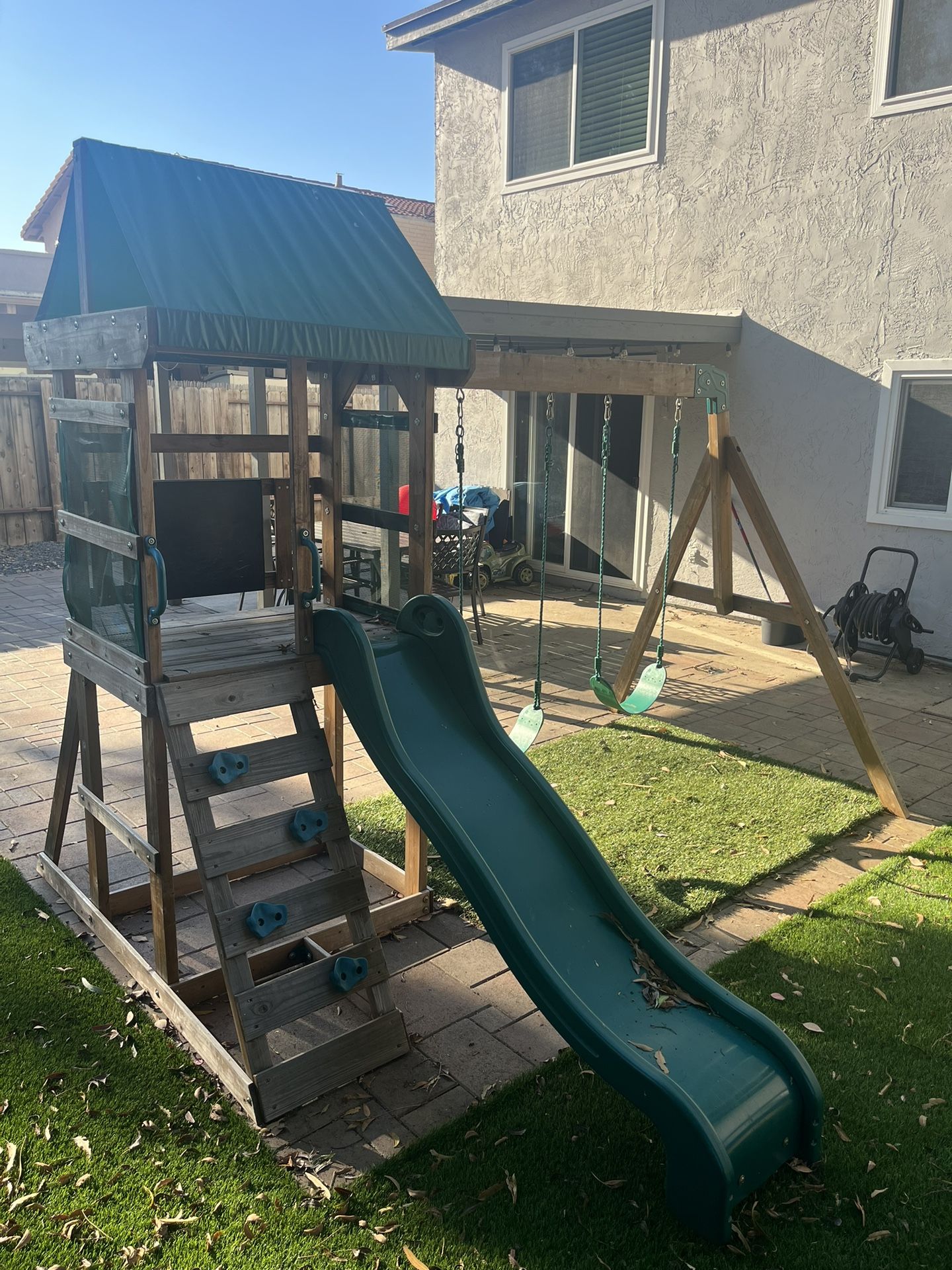 Backyard Discovery Buckley Hill Wooden Swing Set, for Sale in Chula